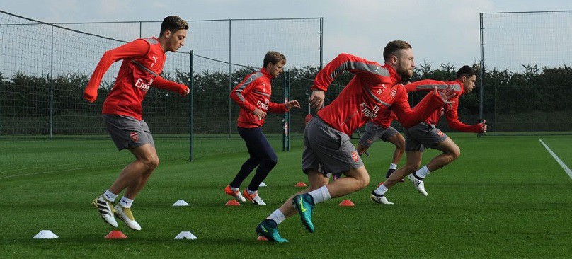Real Madrid, Arsenal dùng mặt cỏ hiện đại giúp tránh chấn thương