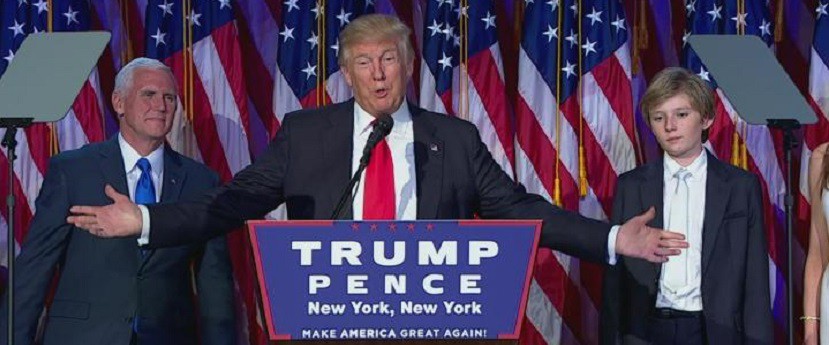 Muốn để lại di sản, Donald Trump nên chọn bóng đá