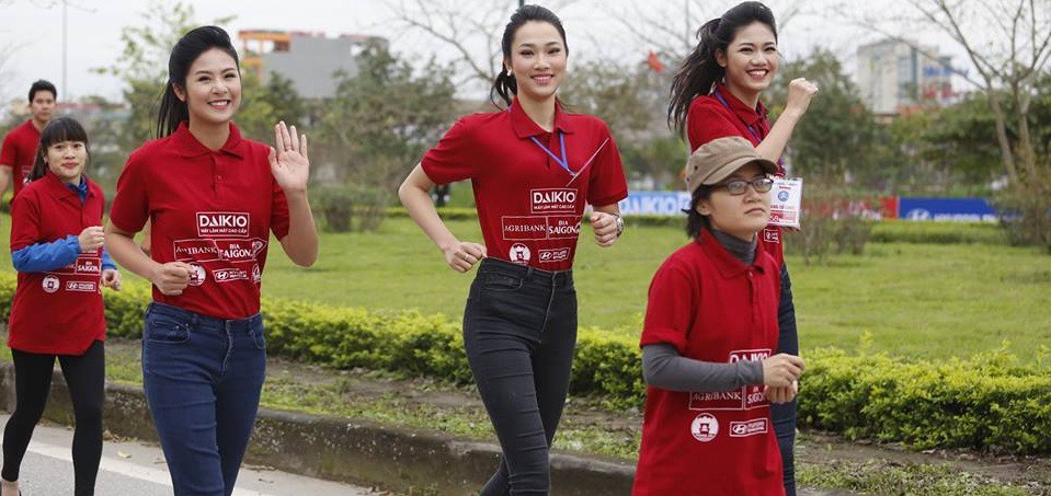Những hình ảnh ấn tượng của giải Việt dã báo Tiền Phong 2017