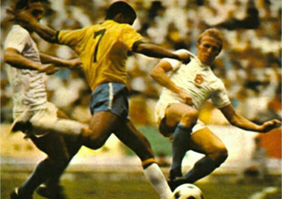 Video 50 bàn đẹp nhất lịch sử World Cup: Siêu phẩm hòa mĩ của Jairzinho