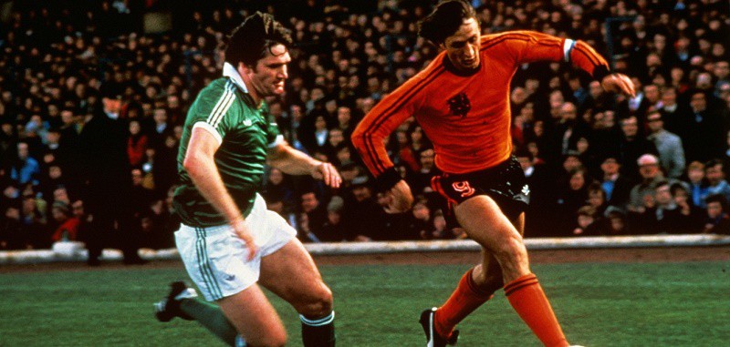 Video huyền thoại World Cup: Hoa tuylip bất tử Johan Cruyff