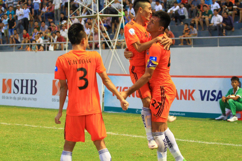Video: Thắng Quảng Ninh, Đà Nẵng đặt một chân vào bán kết Cup QG