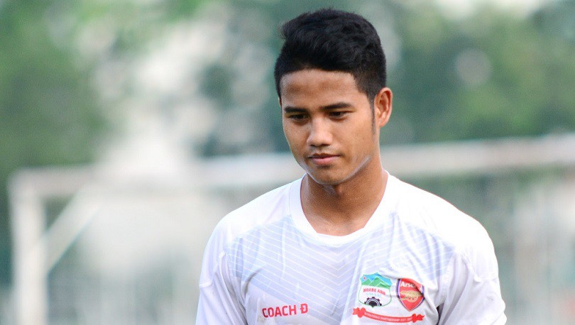 Quỹ đạo ảo diệu của Đức Lương là bàn thắng đẹp nhất vòng 22 V.League 2017