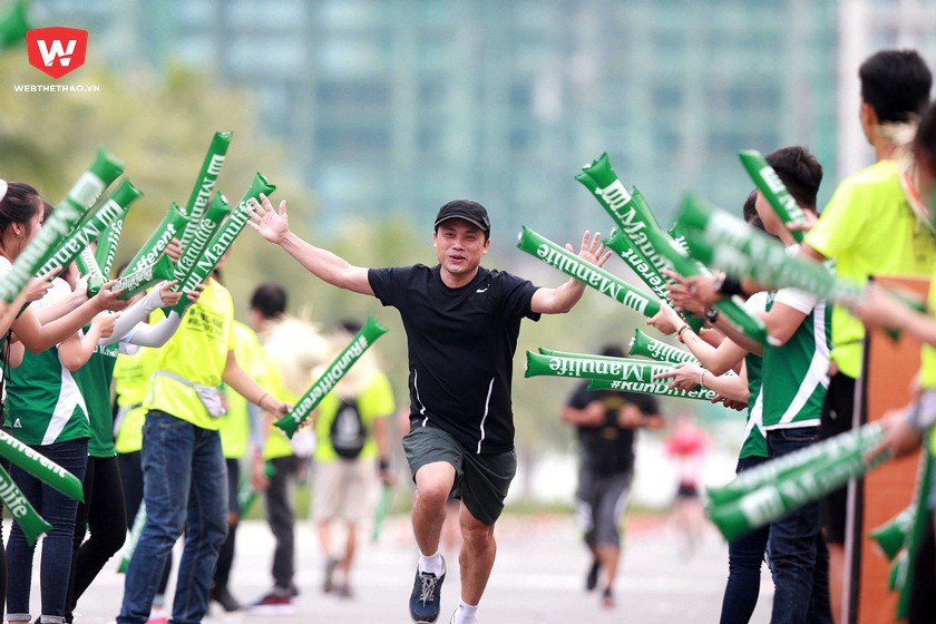 ...những bước chạy đầy khát vọng vượt qua chính mình của các runner. ...những bước chạy đầy khát vọng vượt qua chính mình của các runner.
