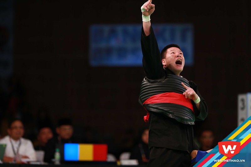 Không thể kìm nén được cảm xúc, người ''chốt sổ'' HCV cho Pencak Silat Việt Nam đã hét lên rất lớn khi tiếng chuông kết thúc vang lên Không thể kìm nén được cảm xúc, người ''chốt sổ'' HCV cho Pencak Silat Việt Nam đã hét lên rất lớn khi tiếng chuông kết thúc vang lên