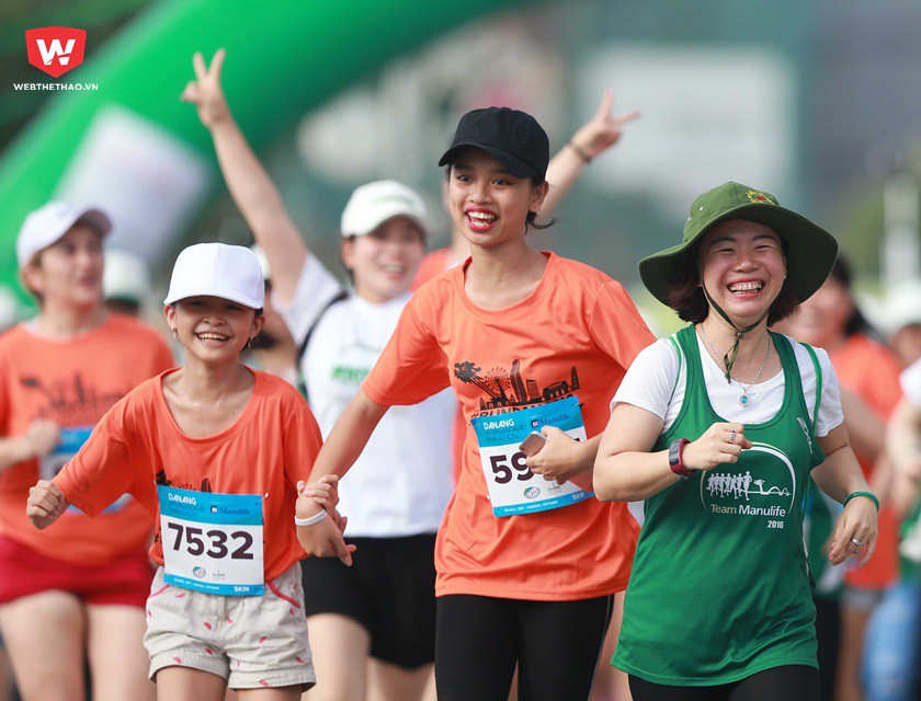 Giải Manulife Danang International Marathon 2017 đã chứng kiến rất nhiều runner nhí tham dự, phần đông các em đều đăng kí tham gia cự li 5km. Giải Manulife Danang International Marathon 2017 đã chứng kiến rất nhiều runner nhí tham dự, phần đông các em đều đăng kí tham gia cự li 5km.