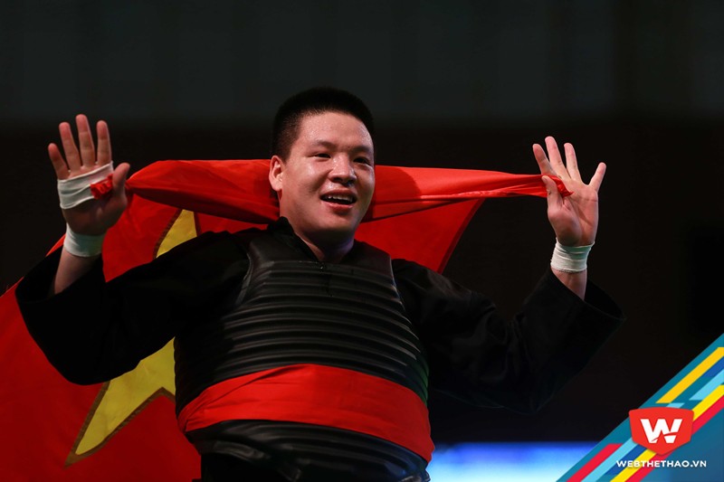 Và đây có lẽ cũng sẽ là những khoảnh khắc vinh quang cuối cùng của Pencak Silat cũng như đoàn TTVn tại SEA Games 29. Và đây có lẽ cũng sẽ là những khoảnh khắc vinh quang cuối cùng của Pencak Silat cũng như đoàn TTVn tại SEA Games 29.