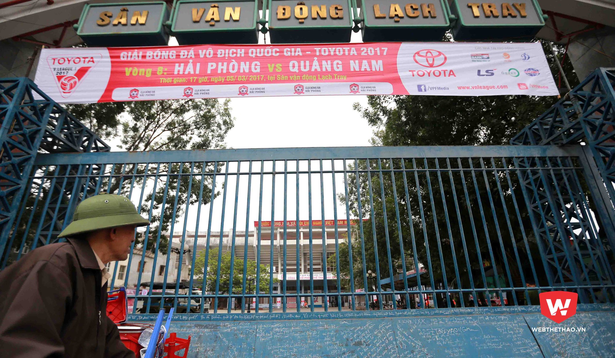 Chùm ảnh: "Trống vắng" Lạch Tray