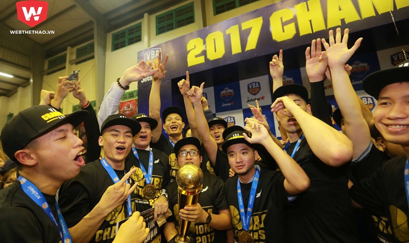 VBA Finals 2017: Đêm không ngủ của những "Chiến binh khủng long"