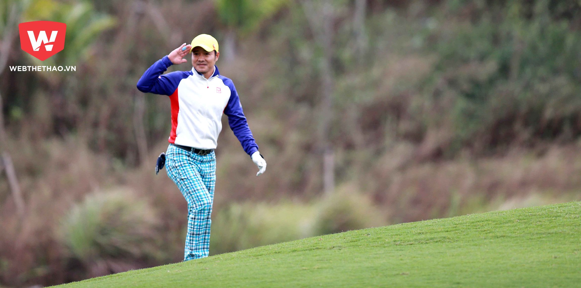 Sơn "công chúa"... điệu đà trên sân golf