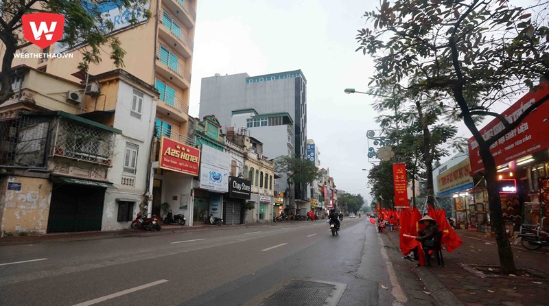 Phố phường Hà Nội vắng như chiều 30 Tết khi U23 Việt Nam thi đấu