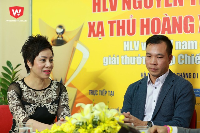 HLV Nguyễn Thị Nhung và xạ thủ Hoàng Xuân Vinh dự định sẽ mở trường bắn trong năm 2017. Ảnh: Hải Đăng. HLV Nguyễn Thị Nhung và xạ thủ Hoàng Xuân Vinh dự định sẽ mở trường bắn trong năm 2017. Ảnh: Hải Đăng.