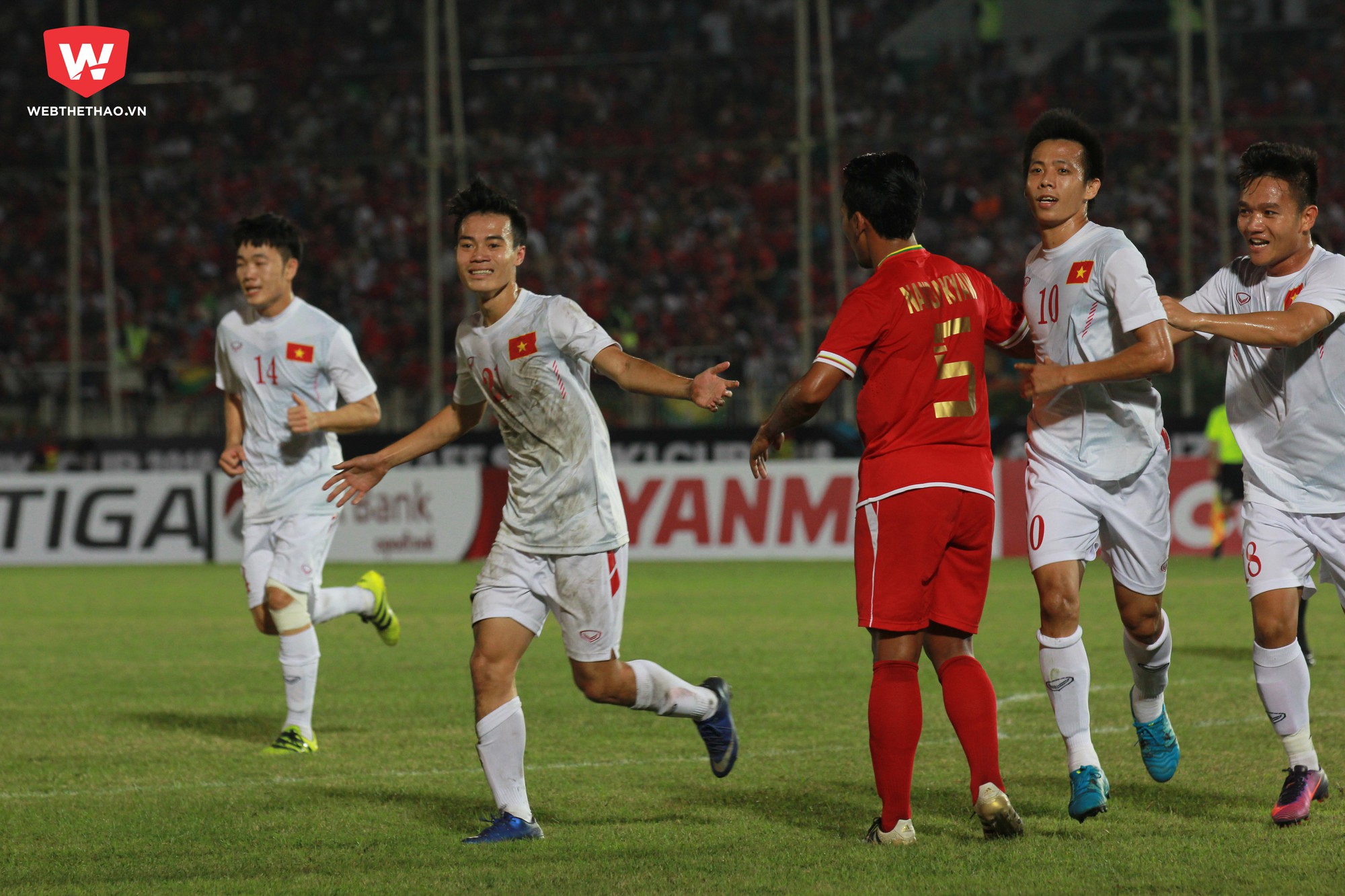 ĐTVN đã có trận ra quân tốt khi thắng 2-1 trước Myanmar. ĐTVN đã có trận ra quân tốt khi thắng 2-1 trước Myanmar.