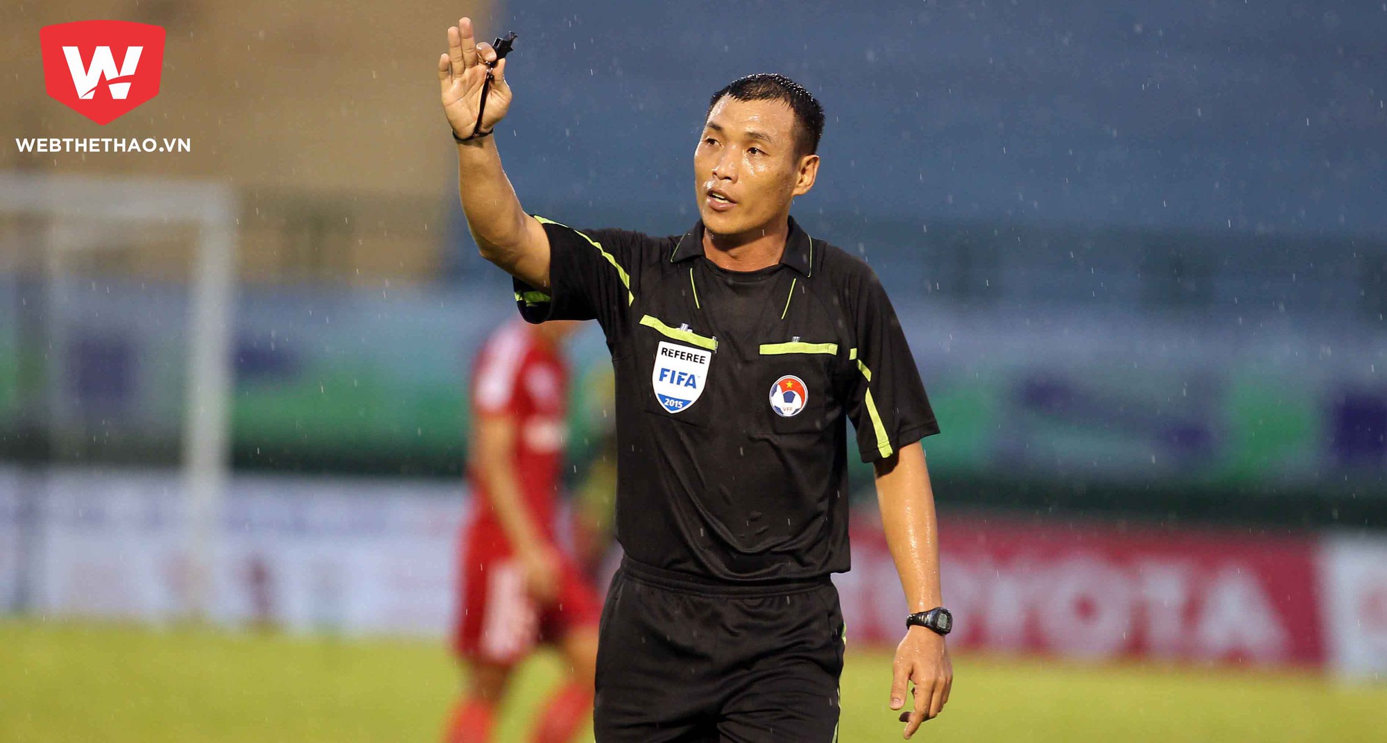 Cựu trọng tài FIFA Đinh Văn Dũng: Yêu cầu Minh Nhựt đứng ở trung tâm khung thành là sai!