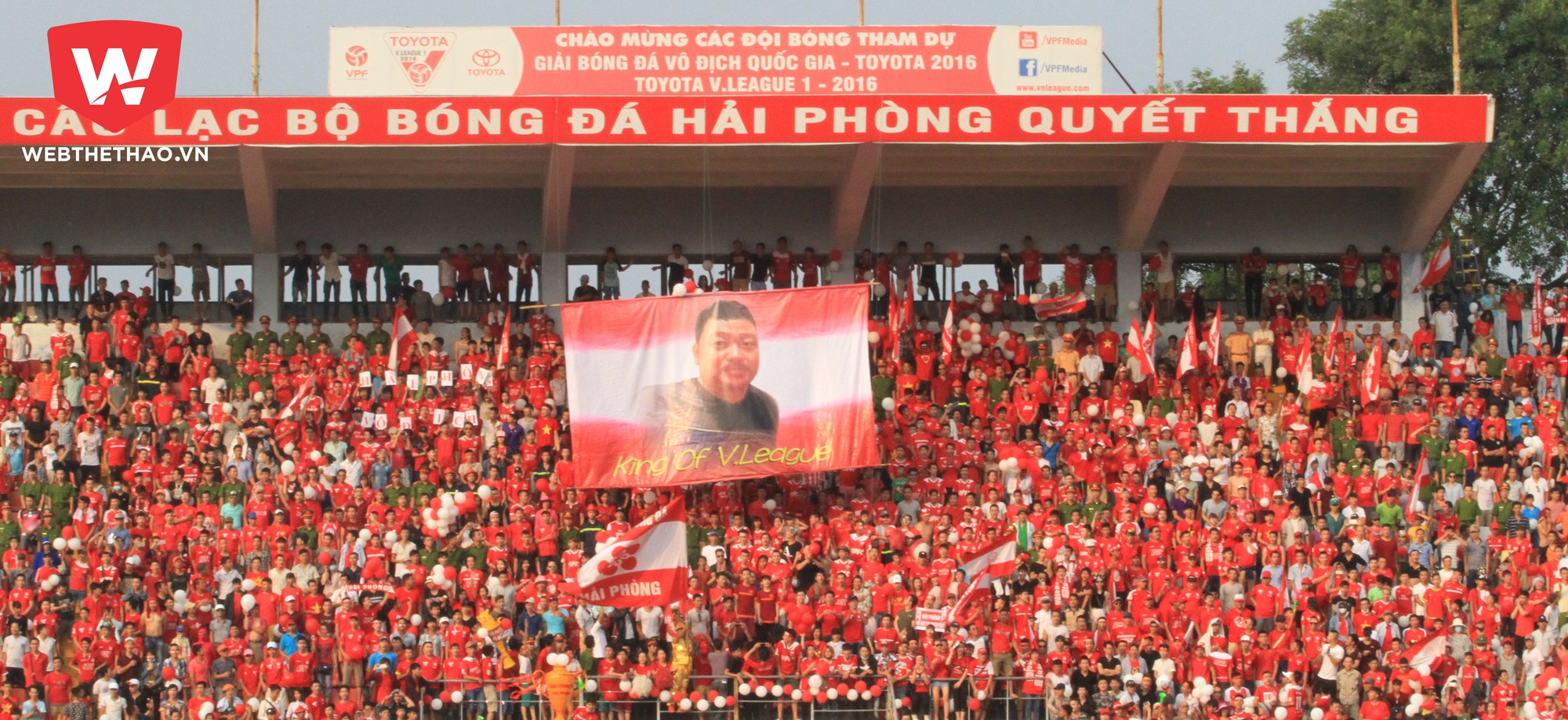 Hải Phòng thua trong cuộc đua vô địch nhưng đại thắng trong lòng CĐV