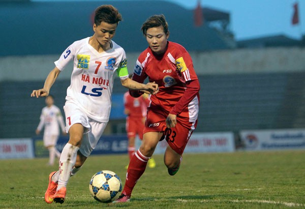 Thắng đậm Sơn La, Hà Nội 1 soán ngôi PP Hà Nam