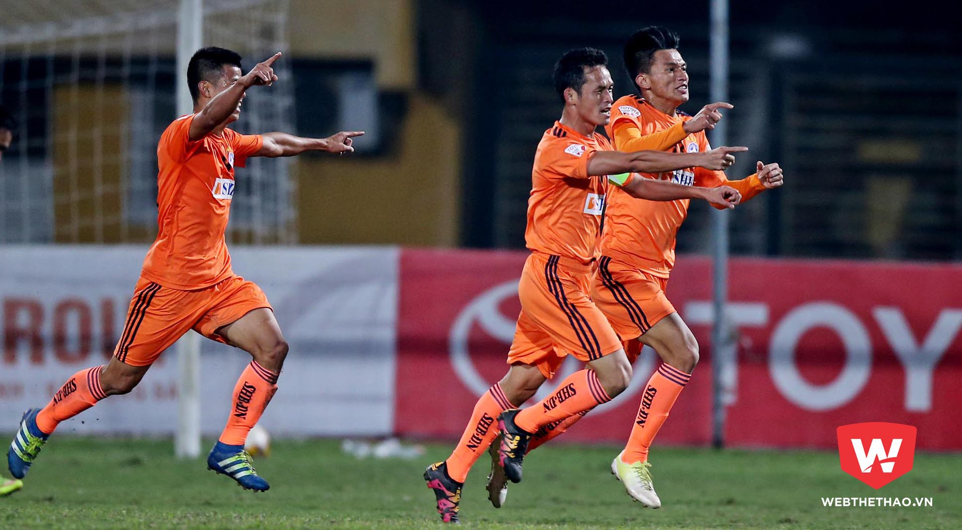SHB Đà Nẵng 3-3 TP HCM: Sân Hòa Xuân bị "phá dớp"