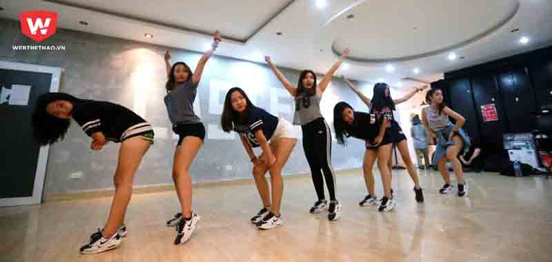 Nhóm nhảy Young Buffaloes: Góp phần giúp bóng rổ "sexy" hơn