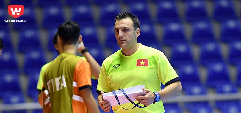 ĐT Futsal Việt Nam tập kín trước trận đấu với Italia