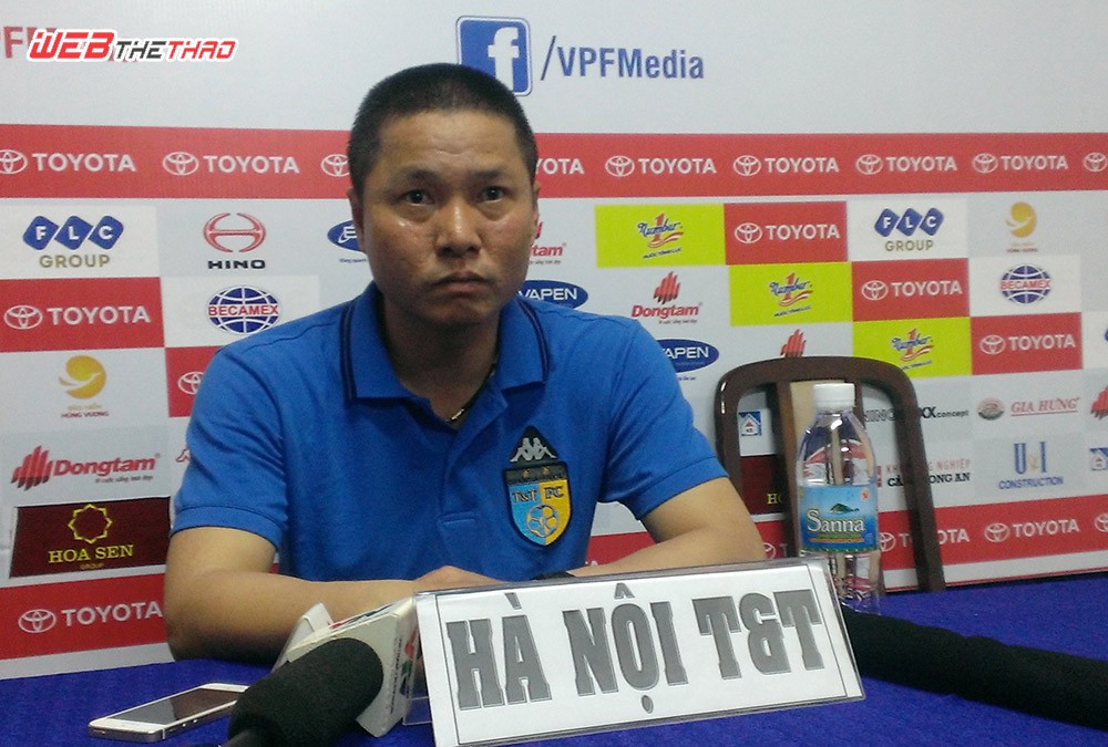HLV Chu Đình Nghiêm: “Màu tím đã mang lại may mắn cho HN.T&T”