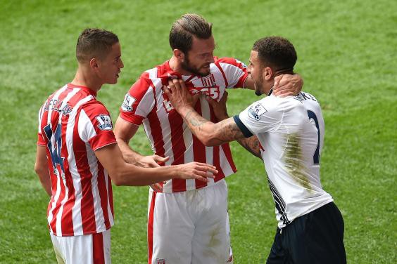 02h00 ngày 19/04, Stoke - Tottenham: 8 điểm hay 5 điểm?