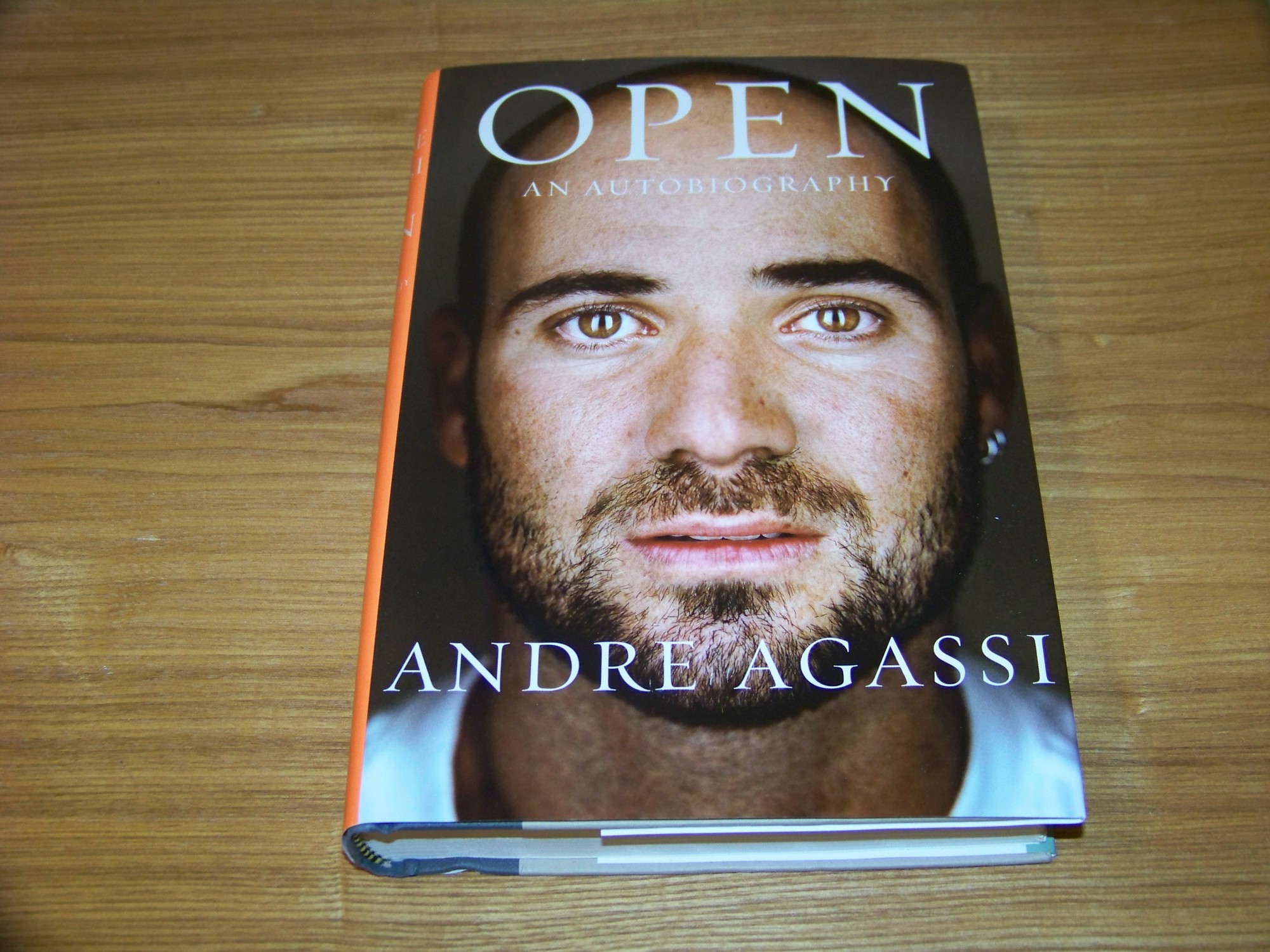 Cuốn Open của Agassi