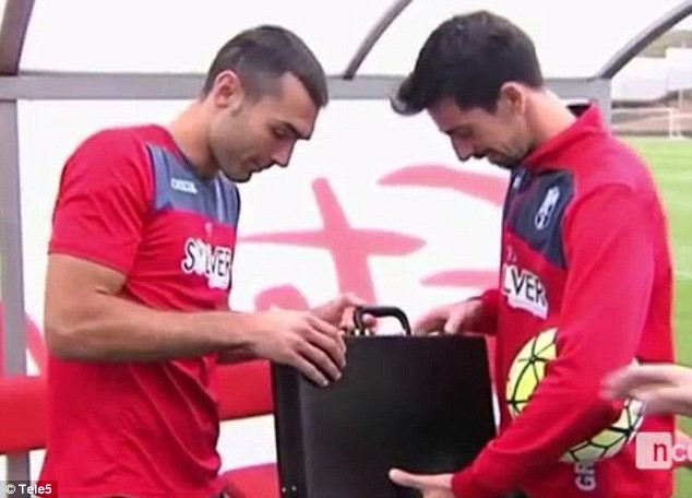 Câu chuyện về những va-li tiền ở La Liga