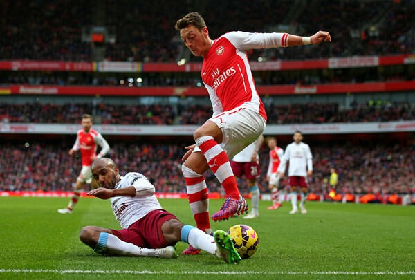 Premier League, 21h00 ngày 15/5, Arsenal - Aston Villa: Thứ 3 vẫn không tha cho Wenger
