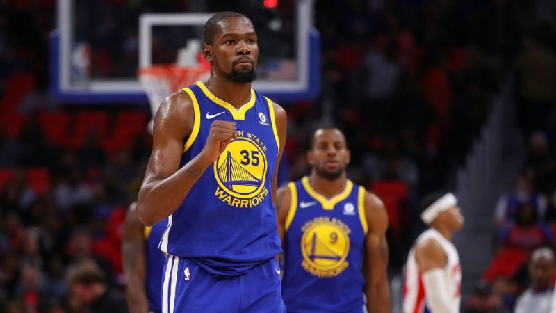 Ở Warriors hiện có 2 siêu sao thuộc diện tầm cỡ trong lịch sử NBA. Tin NBA ngày 11/1: Ở Warriors hiện có 2 siêu sao thuộc diện tầm cỡ trong lịch sử NBA.