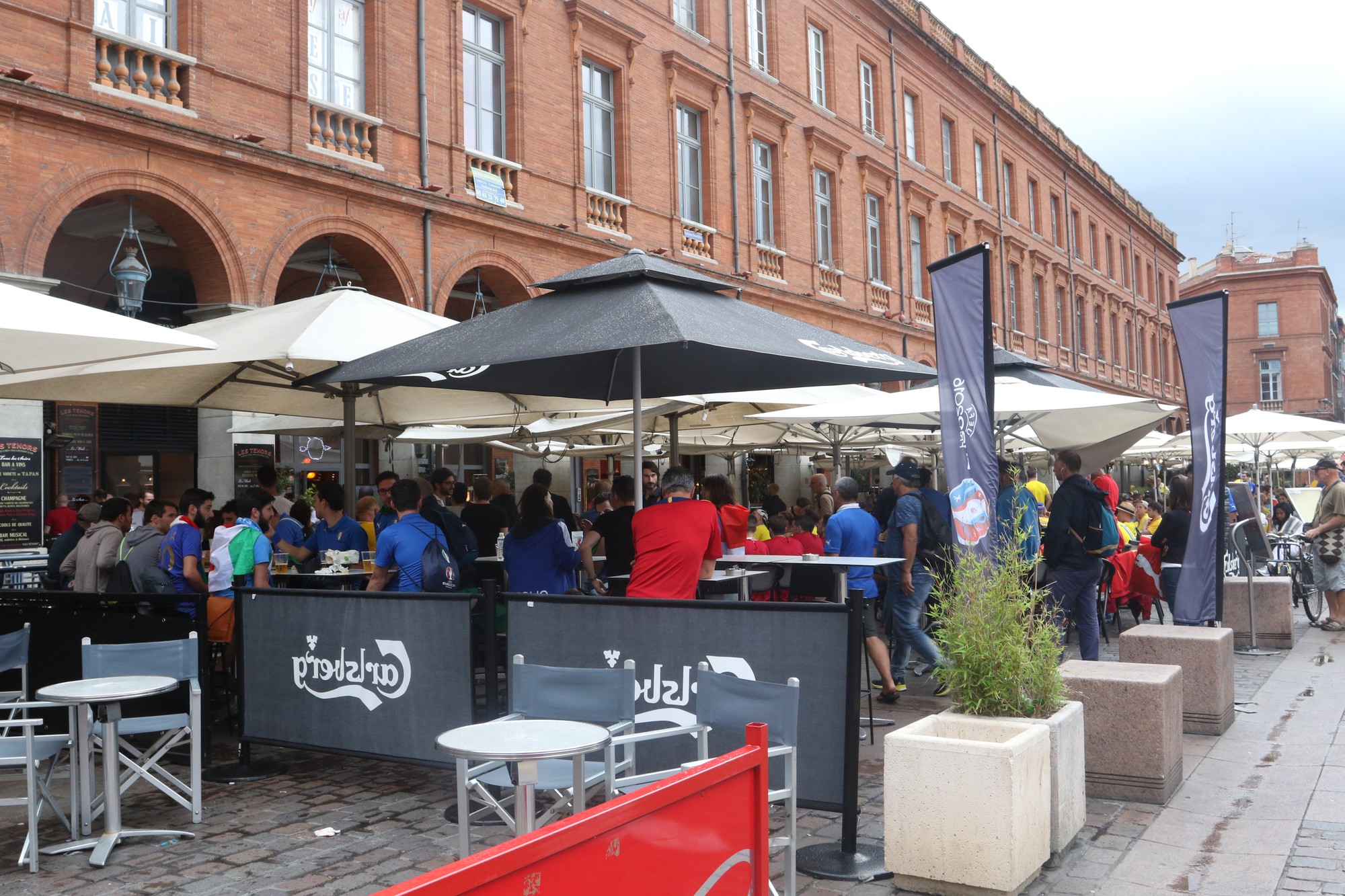 Thư EURO: ''Zone'' nhậu độc đ&aacute;o cho CĐV ở Toulouse