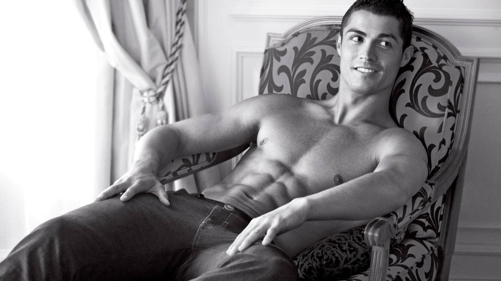 Bí quyết khỏe và đẹp của Ronaldo