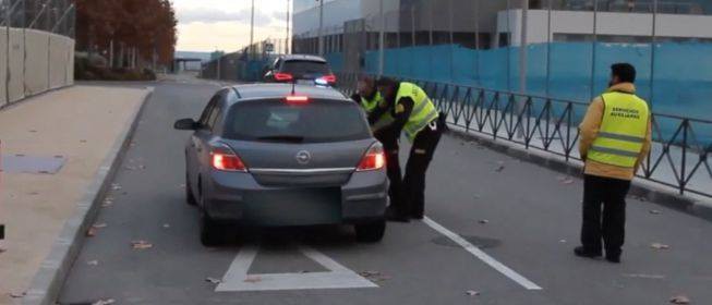 Chạy xe 200km/h, James Rodriguez  “đua” với cảnh sát