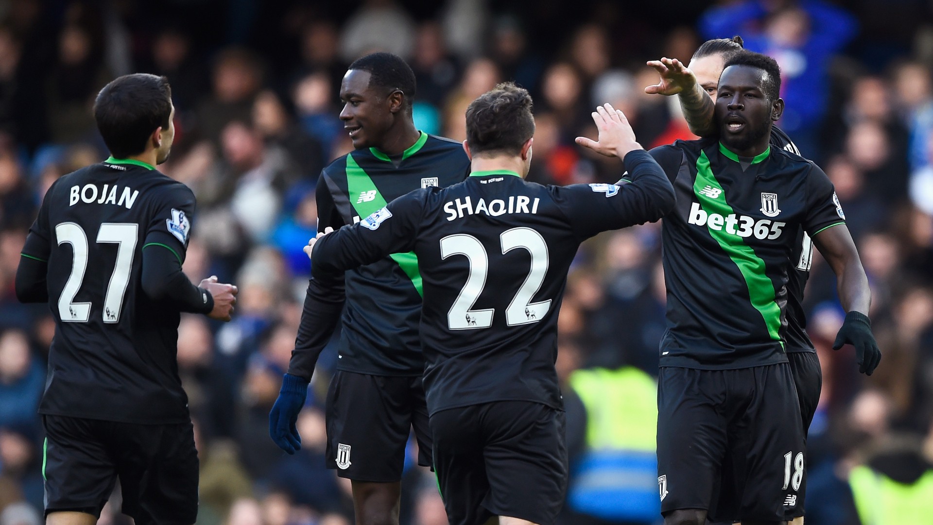 Chelsea 1-1 Stoke: Mất điểm phút cuối