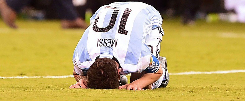 Argentina 0-0 Chile (Pen: 2-4): Đá trượt pen, Messi lại về nhì