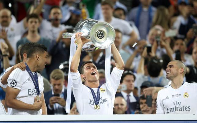 Vô địch Champions League, Ronaldo rộng cửa giành Bóng vàng FIFA