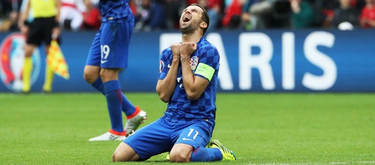 Đội trưởng ĐT Croatia bỏ ngang EURO về chịu tang cha