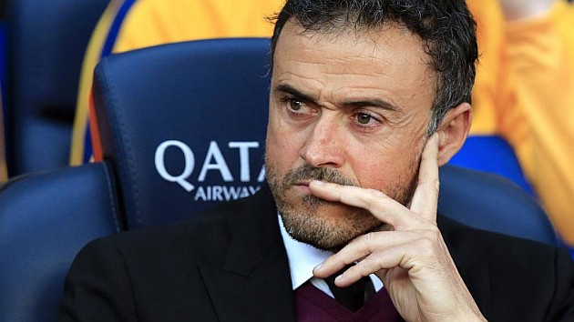 Enrique "nổi đóa" vì Barca bị Deportivo cầm hòa 2-2