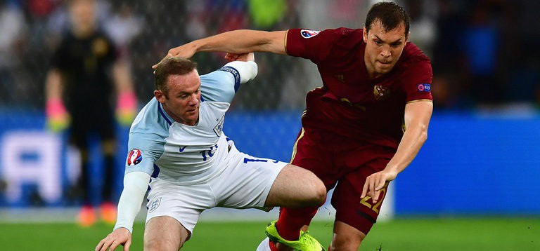 Mẫu tiền đạo cao to đang gây thất vọng tại EURO 2016