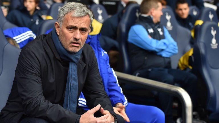 Ít nhất 2 CLB đã tiếp xúc với Mourinho