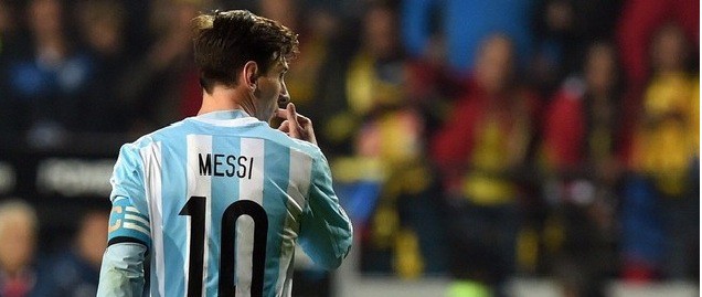 Sau Messi, đến lượt Mascherano và Aguero chia tay ĐT Argentina