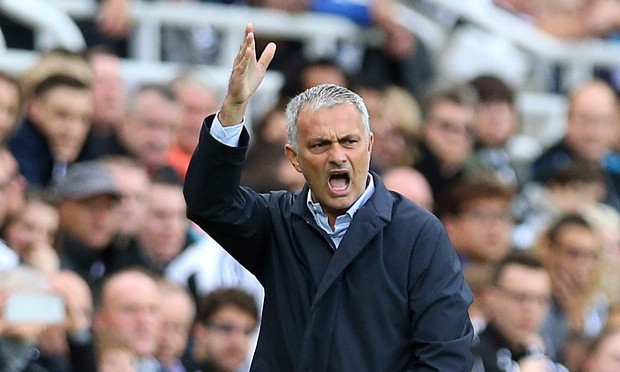 Mourinho đã chấm tân binh đầu tiên, nếu tới M.U