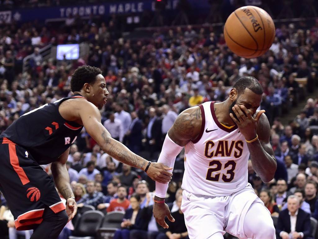 NBA 2017-18 ngày 12/01: Celtics ngược dòng; Cavaliers thua cách biệt 34 điểm