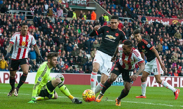 Sunderland 2-1 Man Utd: Không quà cho Love!