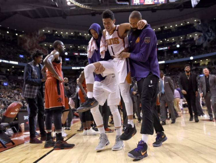 Tin NBA 06/11: Devin Booker chấn thương không rõ nguyên do