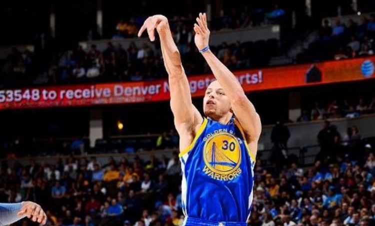 Tin NBA 31/12: Choáng váng với hiệu suất 3 điểm 96/100 của Curry