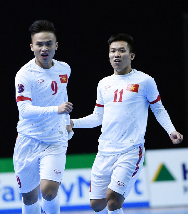 VCK Futsal châu Á: Thắng đậm Tajikistan, Việt Nam vào tứ kết