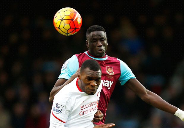 West Ham 2-0 Liverpool: Nhằm cánh là đánh được Liverpool
