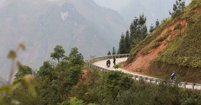 Đại đỉnh đèo Mã Pí Lèng thử thách các VĐV Hà Giang Marathon 2018
