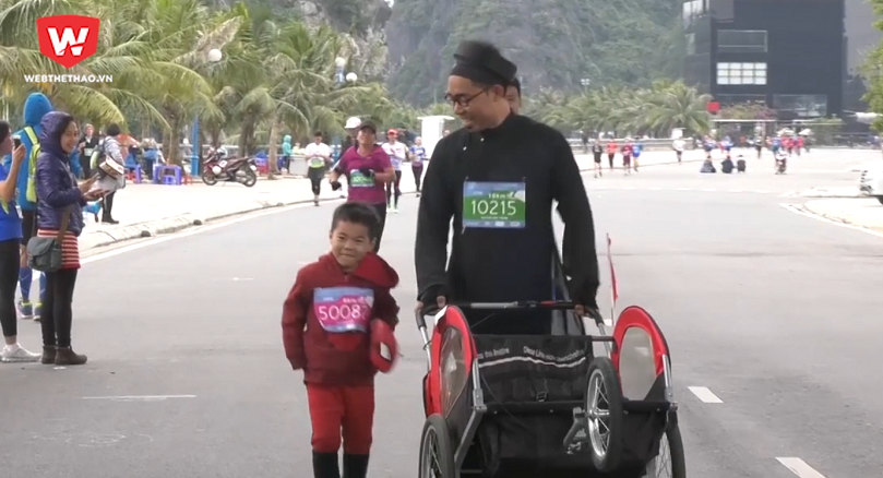 Halong Marathon 2017: Nơi tình phụ tử thăng hoa