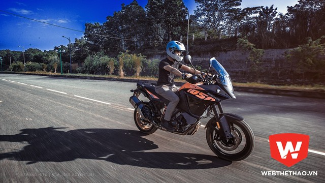 KTM 1050 Adventure KTM 1050 Adventure
